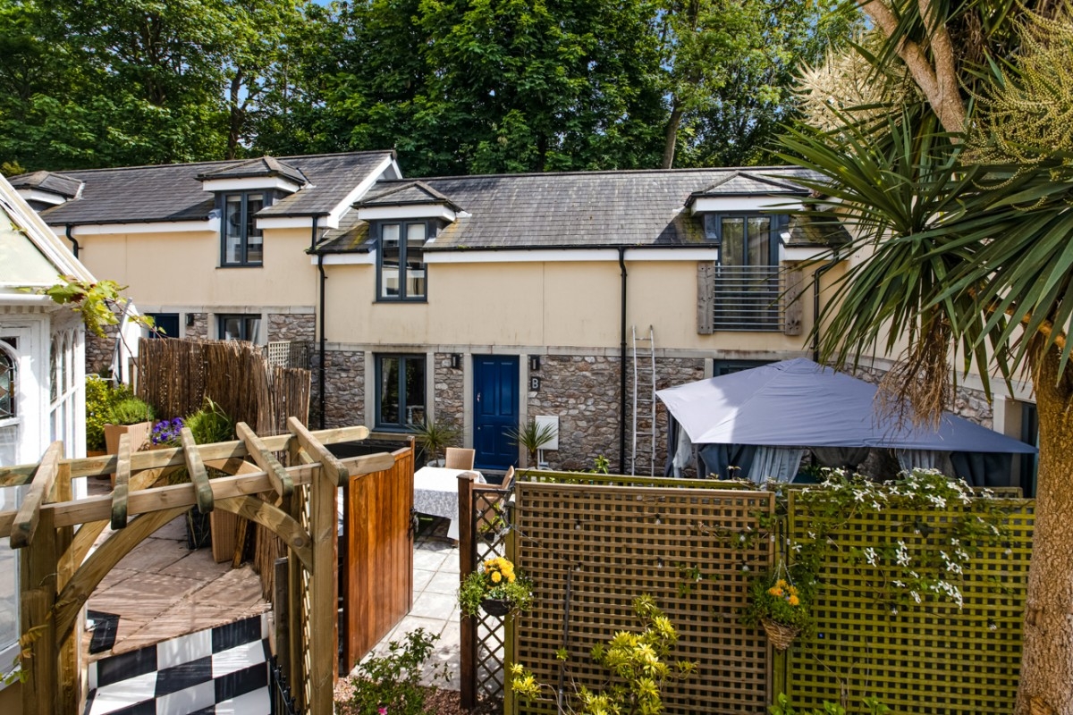 Road Property for Sale in Torquay John Couch The Estate Agent offering Quality